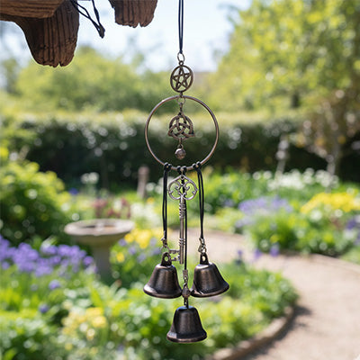 Carillon-triquetra-chic