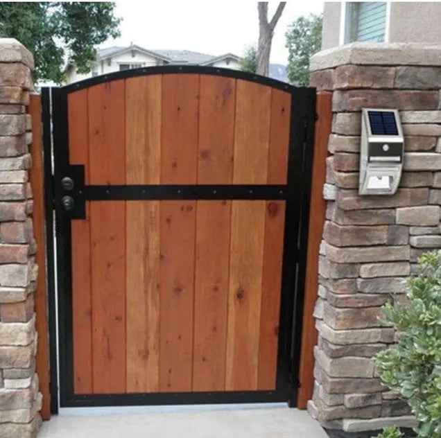 eclairage-exterieur-solaire-avec-detecteur-mensa-autonome