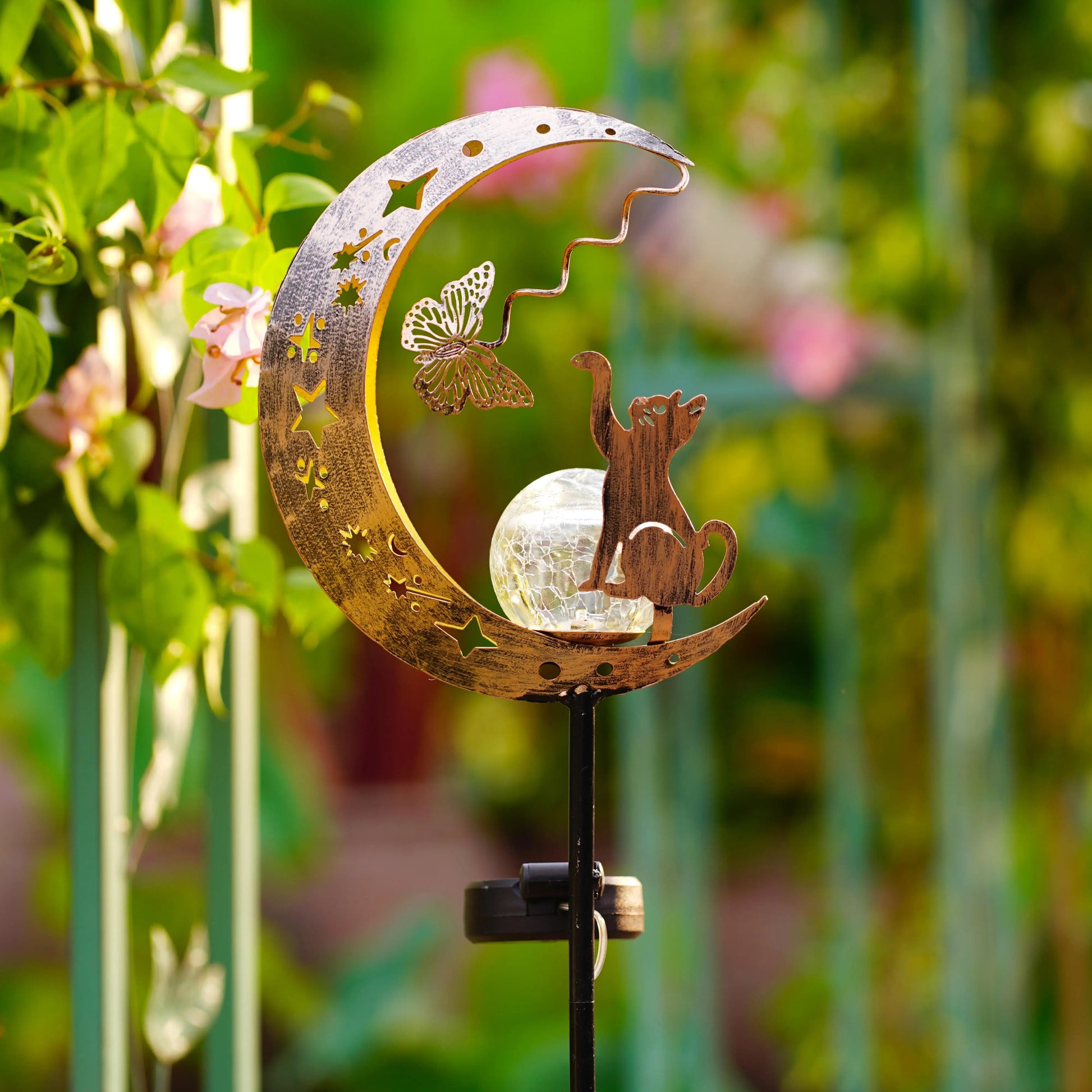 lampe-solaire-exterieur-design-lune-feerique-durable